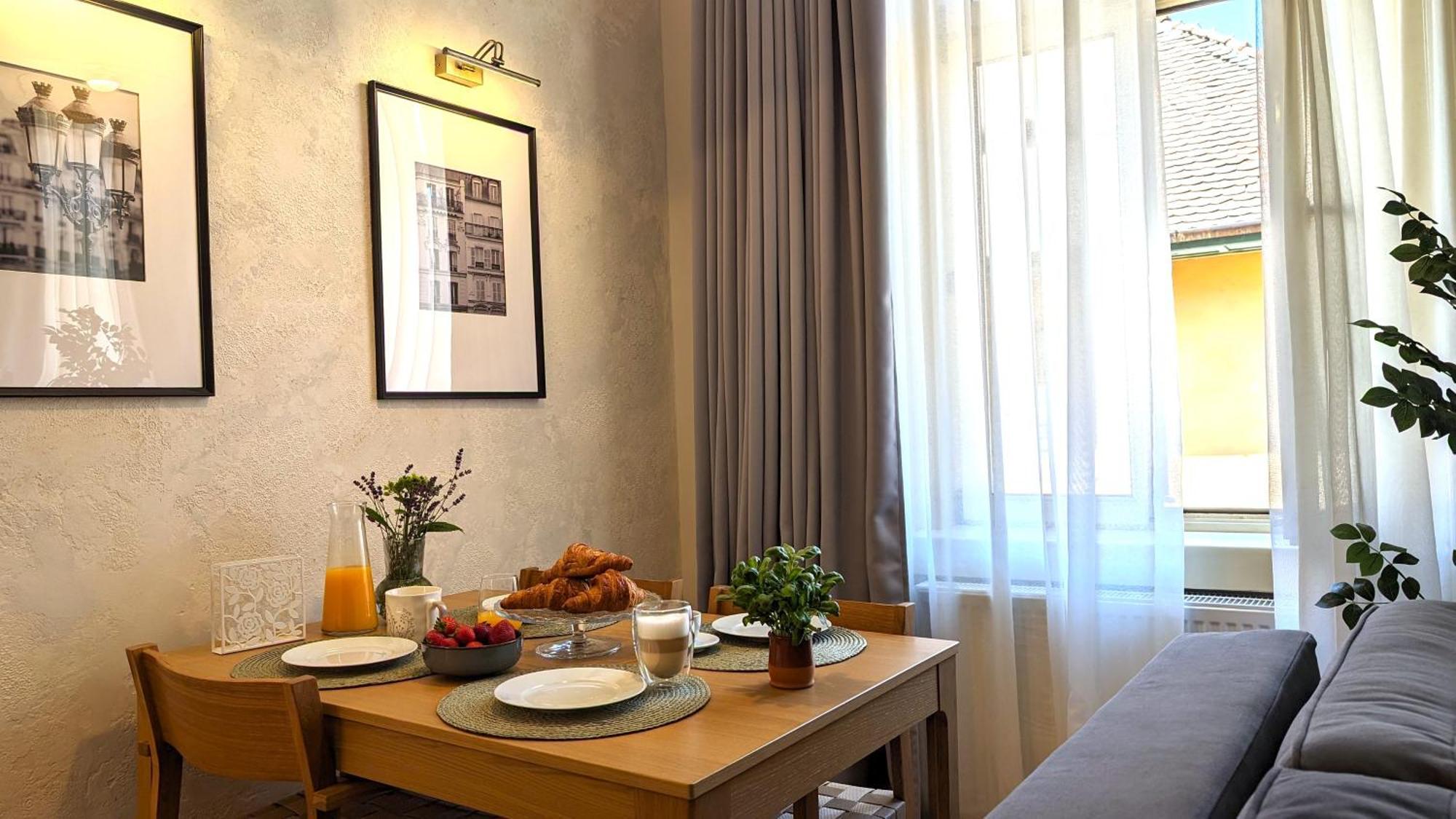 Apartments In Historic Center, Quiet Area, Ac Sibiu Luaran gambar