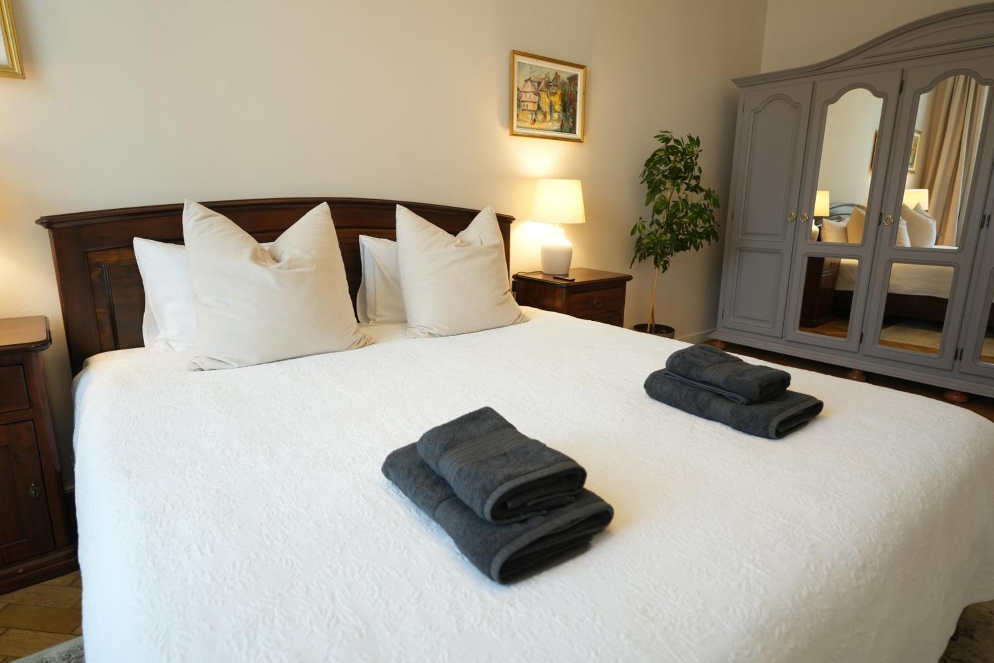 Apartments In Historic Center, Quiet Area, Ac Sibiu Luaran gambar
