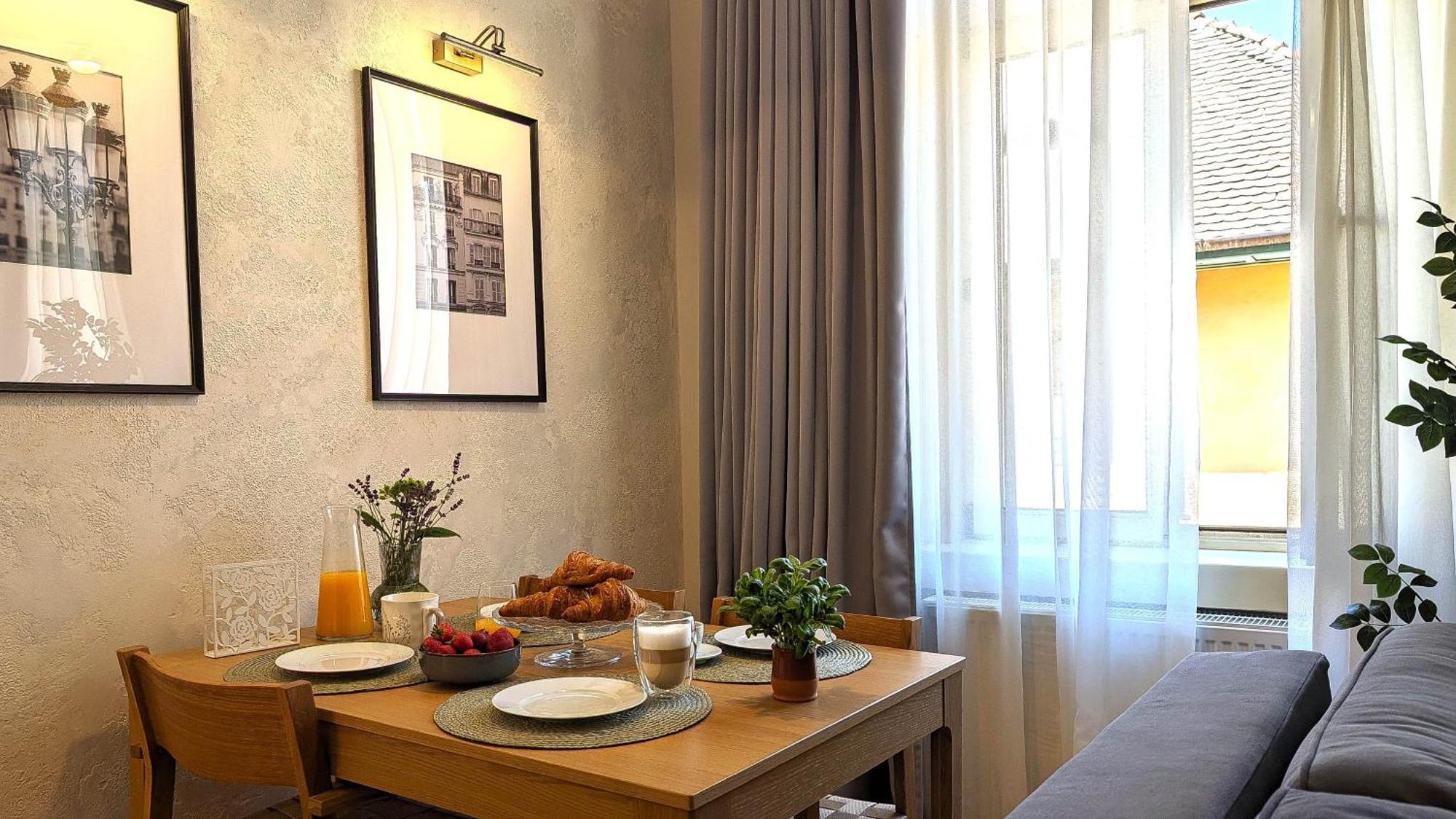 Apartments In Historic Center, Quiet Area, Ac Sibiu Luaran gambar
